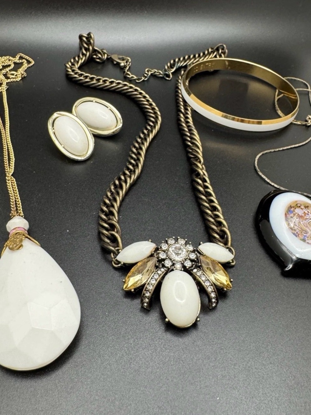Entry White and Gold Crystal Statement Necklace
